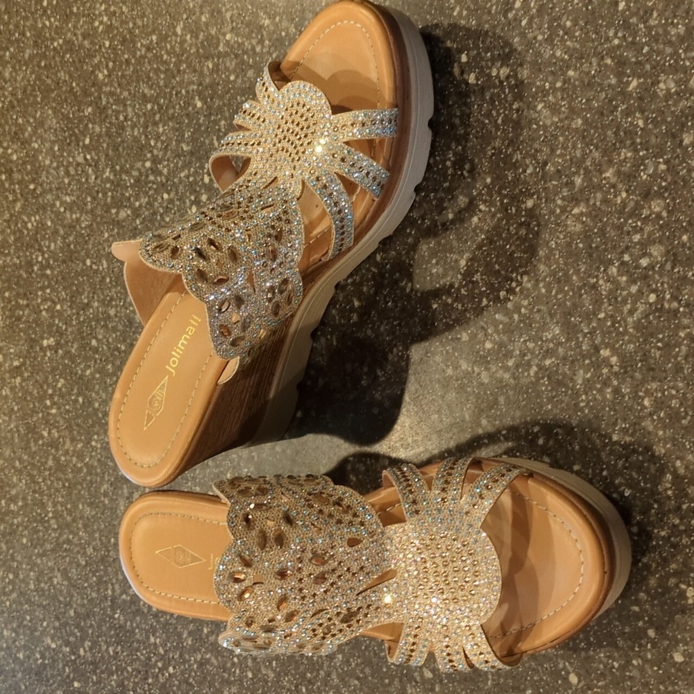 Blingy wedge sandals EUC
